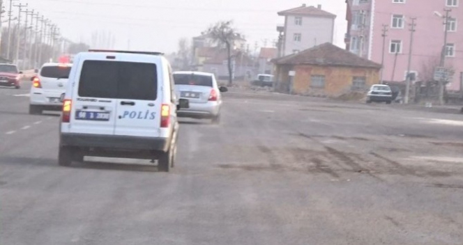 Aksaray’da Polis Polisten Habersiz Tatbikat Yaptı