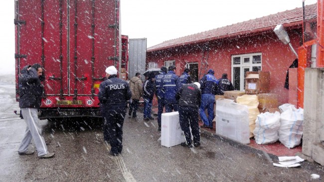 Kargo Tır’ında  Kaçak Sigara Çıktı