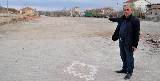 Topakkaya’ya 12 Bin Metrekarelik Kent Meydanı