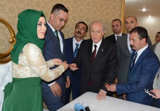 MHP Lideri Bahçeli Nikah Şahitliği Yaptı