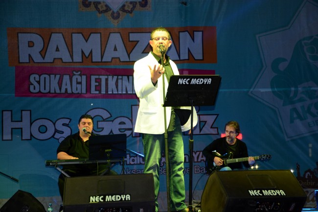 Ramazan Sokağında İbrahim Sadri Rüzgarı