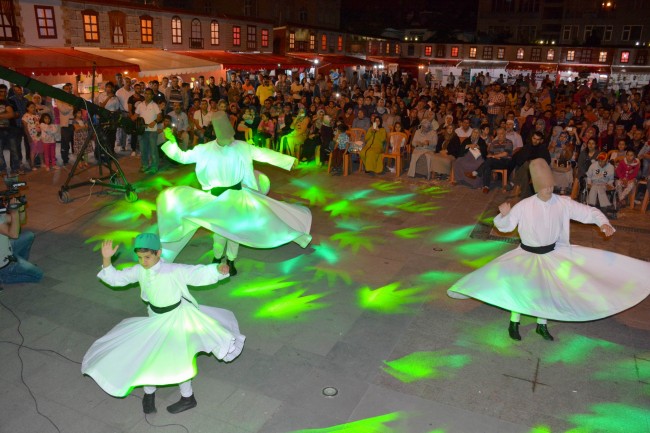 Grup Kardeşler Geceye Damga Vurdu