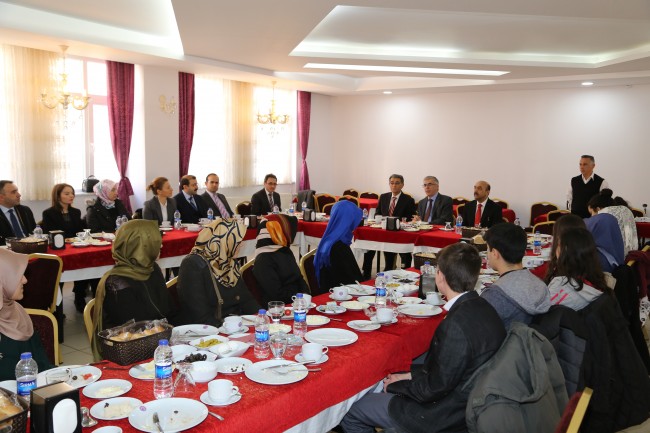 Aksaray Okuma Grubu Mehmet Akif Ersoy için toplandı