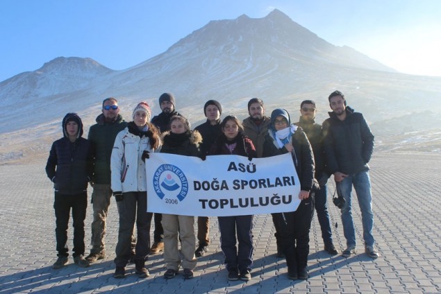 ASÜ-Dost Lösemili Çocuklar İçin Zirveye Tırmandı