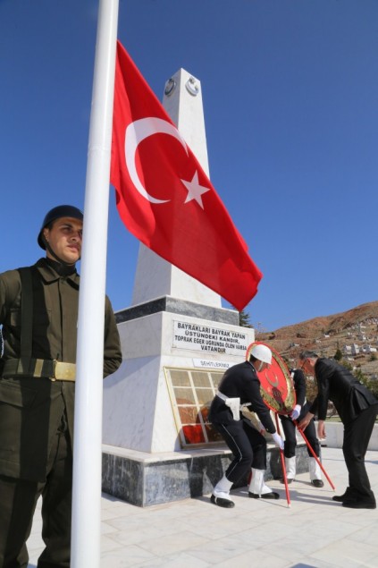 Şehitlerimizin emaneti bu vatanı dünya durdukça koruyacağız