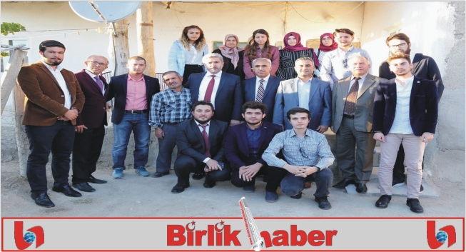 Rektör Şahin ve Öğrenci Toplulukları Şehit Ailelerini Ziyaret Etti