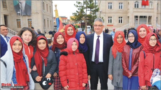 23 Nisan Ulusal Egemenlik ve Çocuk Bayramı kutlandı