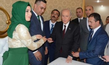 MHP Lideri Bahçeli Nikah Şahitliği Yaptı