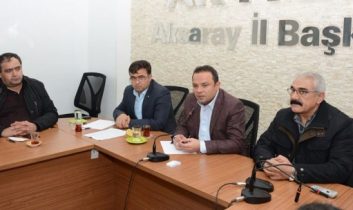 AK Parti’den Muhtarlarla İstişare Toplantısı