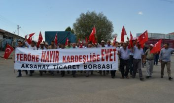 Aksaray’da “Teröre Hayır Kardeşliğe Evet” Yürüyüşü Düzenlendi