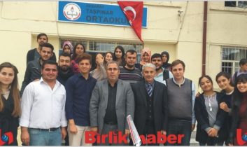 ASÜ’lü Öğrenciler Taşpınar Ortaokulu’na Kütüphane Kurdu