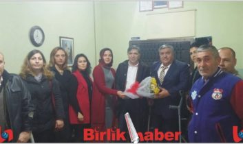 Ak Parti Kadın Kollarından Engelli Derneğine Ziyaret