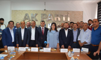 Ak Parti İl Başkanlığında devir teslim töreni yapıldı