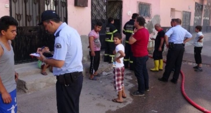 Aksaray’da Odunlukta Çıkan Yangın Korkuttu