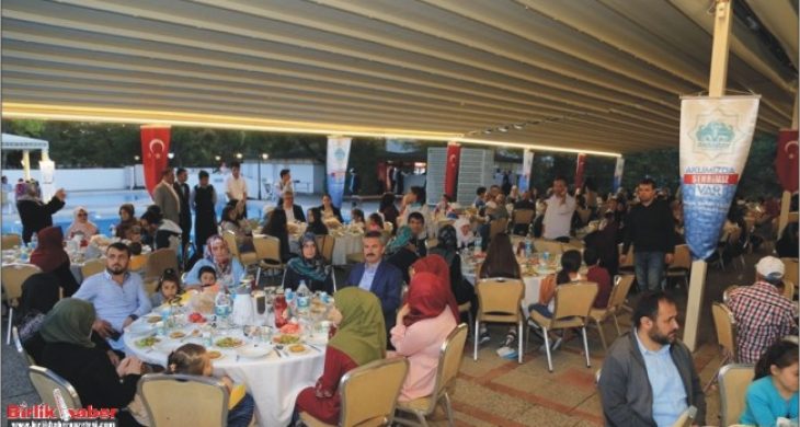 Aksaray’da yetim çocuklar iftarda buluştu