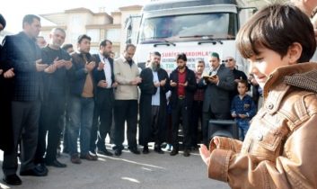 Aksaray’dan Bayır-Bucak’a Tir dolusu Yardım