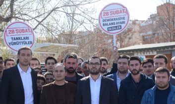 Aksaray’da Ak Gençlik 28 Şubat Darbesini Kınadı