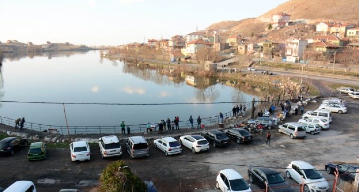 Balık  Yemek İçin Aksaray’a Geliyorlar