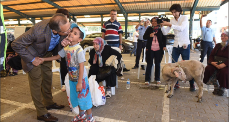 Balıkesirliler Kurbanını Büyükşehir’e Kestirdi