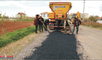 Bozulan Yollarda Bakım ve Onarım Yapılıyor