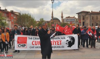 CHP Aksaray Teşkilatı 23 Nisan’ı Kutladı Ve Anıta Çelenk Koydu