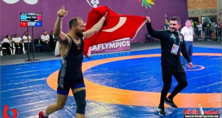 Edremitli Öğretmen Olimpiyatlarda Altın Madalya Kazandı