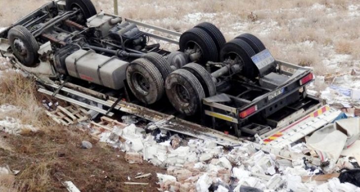 Hurdaya Dönen Kamyondan Burnu Bile Kanamadan Çıktı