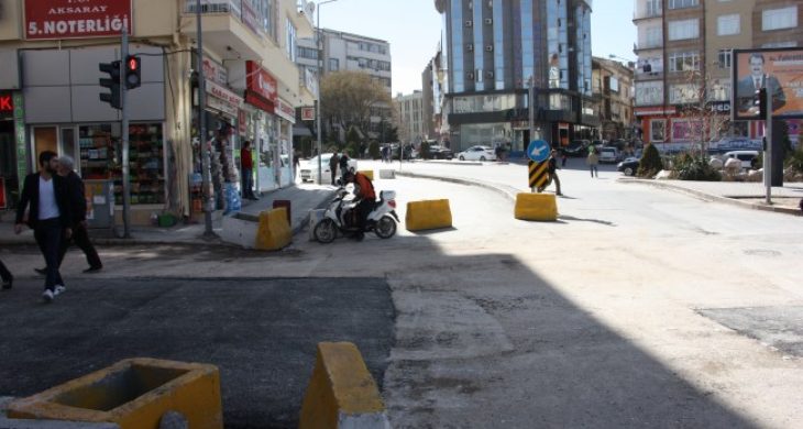 Kalealtı Caddesi Yeniden Trafiğe Açıldı