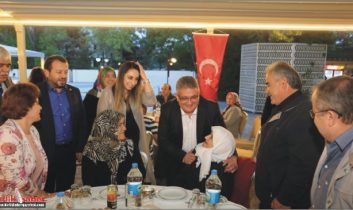 Koruyucu Aileler iftar programında buluştu