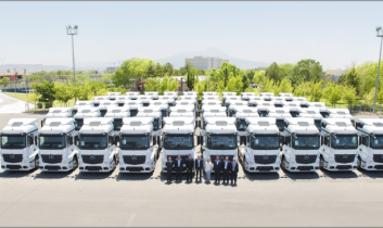 Mercedes-Benz Türk’ten Akkoç Lojistik filosuna 50 adet Actros çekici