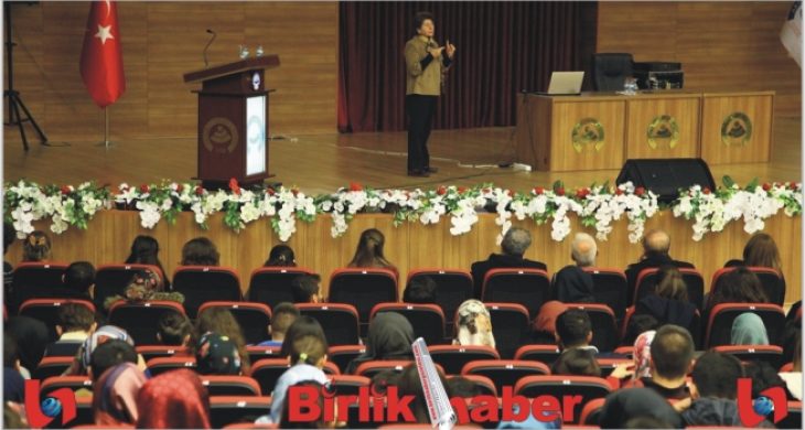 Prof. Aliye Öztan Acemhöyük Kazılarını Anlattı