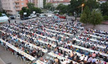 Toplu İftar ve Mahalle Meclisi Toplantıları Devam Ediyor