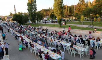 Somuncu Baba’nın Gölgesinde İftar