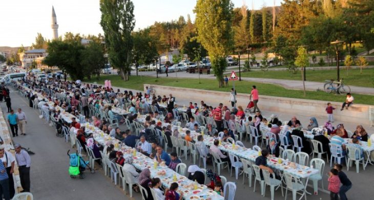 Somuncu Baba’nın Gölgesinde İftar