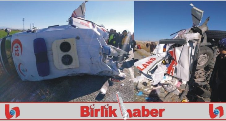 Ambulansa Otobüs Çarptı