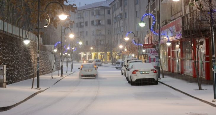 Aksaray’a Yılın İlk Karı Yağdı