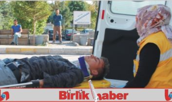 Minibüs ile Öğrenci Servisi Çarpıştı: 6 Yaralı