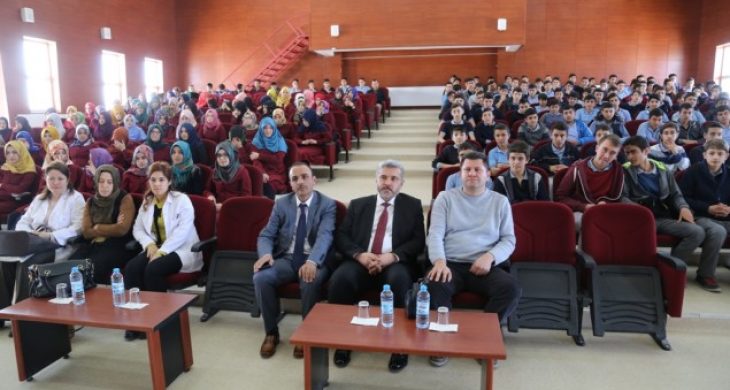 Rektör Şahin İmam Hatip Lisesinde Konferans Verdi