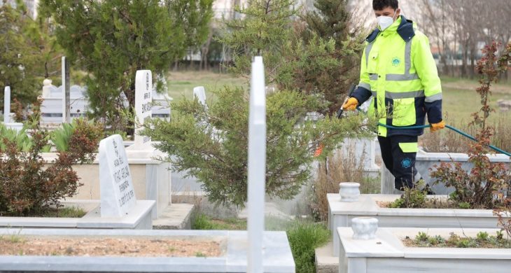 Aksaray Belediyesi’nden Kabristanlıklarda Bayram Hazırlığı